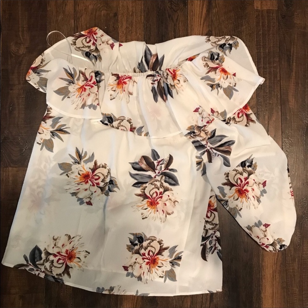 NWT One sleeve top